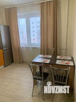 1-к квартира, посуточно, 39м2, 8/10 этаж