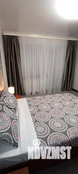 1-к квартира, посуточно, 40м2, 1/10 этаж