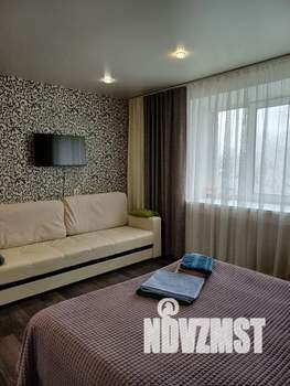 1-к квартира, посуточно, 38м2, 5/5 этаж