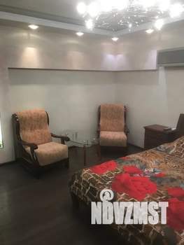 1-к квартира, посуточно, 60м2, 4/10 этаж