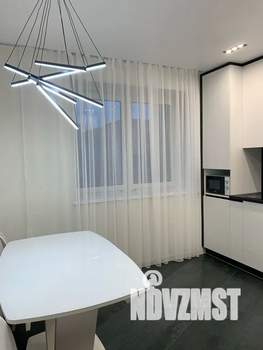 1-к квартира, посуточно, 37м2, 8/14 этаж