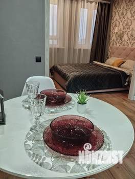 Студия квартира, посуточно, 30м2, 10/19 этаж