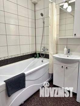 1-к квартира, посуточно, 46м2, 1/1 этаж