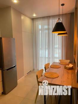 1-к квартира, посуточно, 54м2, 4/10 этаж