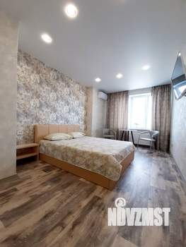 1-к квартира, посуточно, 35м2, 21/21 этаж