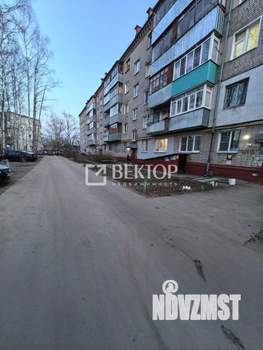 2-к квартира, вторичка, 45м2, 1/5 этаж
