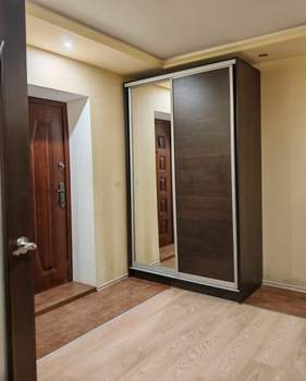 2-к квартира, вторичка, 83м2, 1/9 этаж