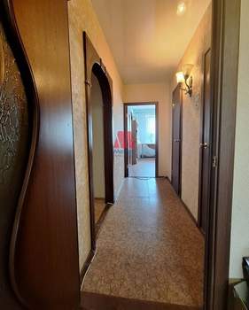 3-к квартира, вторичка, 63м2, 1/9 этаж