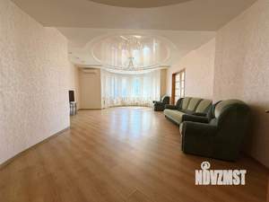 4-к квартира, вторичка, 233м2, 3/5 этаж
