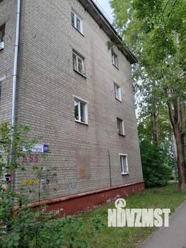 2-к квартира, вторичка, 42м2, 1/4 этаж