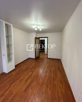 2-к квартира, вторичка, 39м2, 1/5 этаж