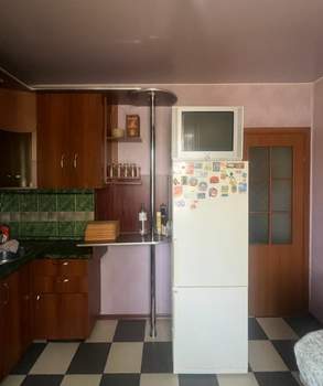 3-к квартира, вторичка, 65м2, 1/10 этаж