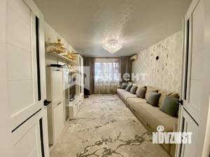 4-к квартира, вторичка, 104м2, 2/5 этаж