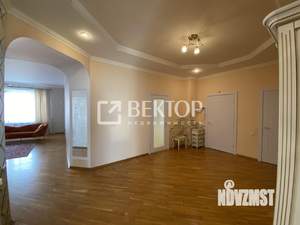 3-к квартира, вторичка, 150м2, 4/5 этаж