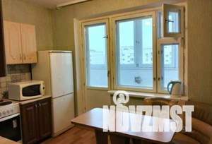 2-к квартира, вторичка, 61м2, 10/18 этаж