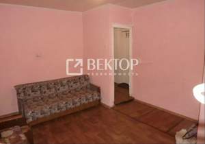 2-к квартира, вторичка, 42м2, 1/4 этаж