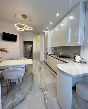 2-к квартира, вторичка, 70м2, 1/5 этаж
