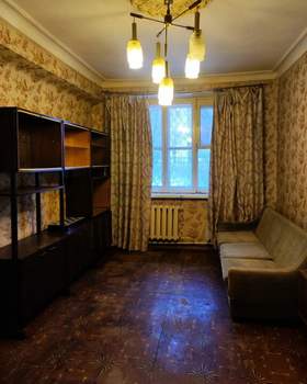 2-к квартира, вторичка, 42м2, 1/2 этаж