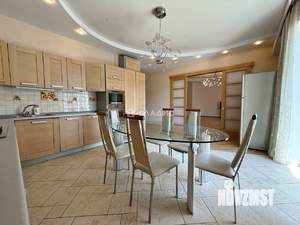 4-к квартира, вторичка, 233м2, 3/5 этаж