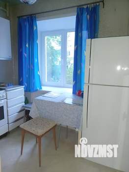 2-к квартира, вторичка, 42м2, 1/5 этаж