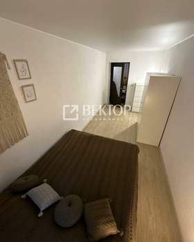 2-к квартира, вторичка, 55м2, 1/5 этаж