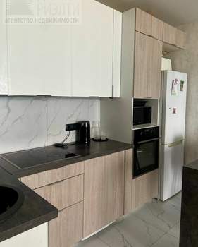 2-к квартира, вторичка, 58м2, 1/9 этаж