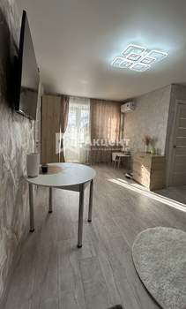 2-к квартира, вторичка, 42м2, 5/5 этаж
