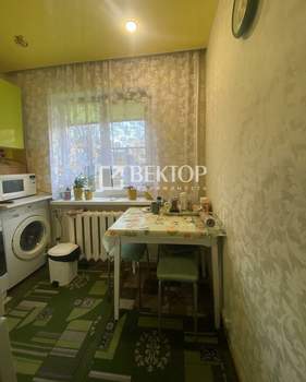 3-к квартира, вторичка, 58м2, 1/5 этаж