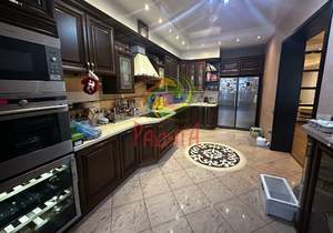 4-к квартира, вторичка, 149м2, 10/12 этаж