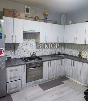 2-к квартира, вторичка, 75м2, 2/5 этаж