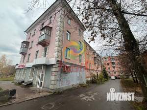 2-к квартира, вторичка, 50м2, 1/4 этаж