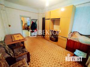 3-к квартира, вторичка, 60м2, 1/4 этаж