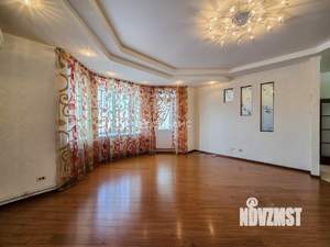 4-к квартира, вторичка, 147м2, 5/10 этаж