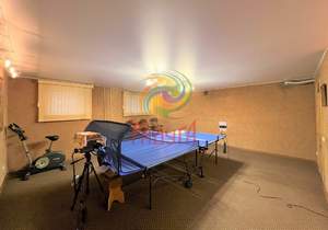 2-к квартира, вторичка, 79м2, 1/5 этаж