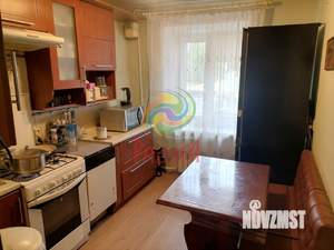 4-к квартира, вторичка, 77м2, 1/10 этаж