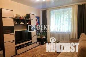 4-к квартира, вторичка, 93м2, 1/3 этаж