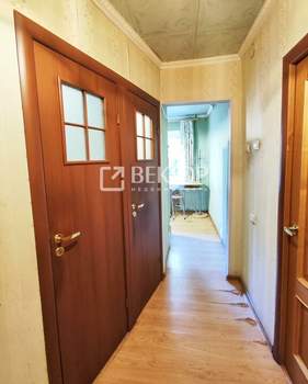 2-к квартира, вторичка, 43м2, 1/5 этаж