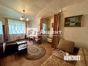 2-к квартира, вторичка, 42м2, 1/4 этаж
