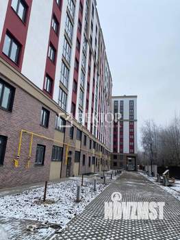 2-к квартира, вторичка, 60м2, 1/10 этаж