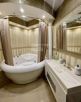 4-к квартира, вторичка, 121м2, 9/9 этаж