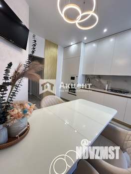 2-к квартира, вторичка, 64м2, 1/5 этаж