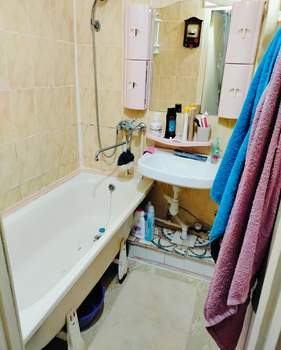 2-к квартира, вторичка, 49м2, 1/5 этаж