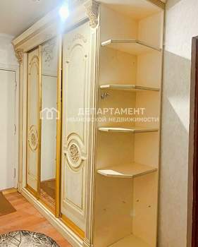 2-к квартира, вторичка, 64м2, 1/10 этаж