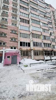2-к квартира, вторичка, 62м2, 1/10 этаж