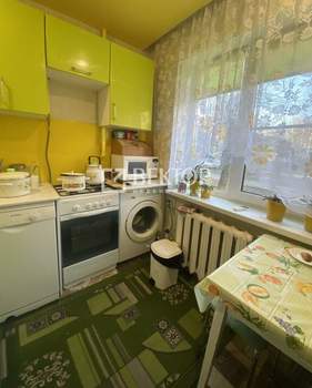 3-к квартира, вторичка, 58м2, 1/5 этаж