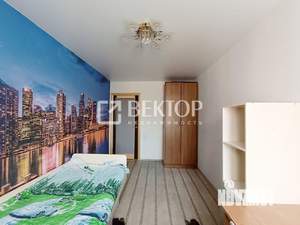 4-к квартира, вторичка, 76м2, 9/10 этаж