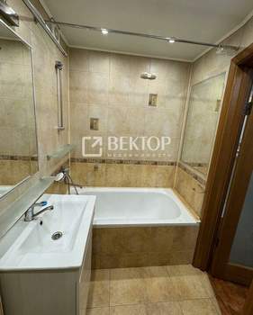 2-к квартира, вторичка, 39м2, 1/5 этаж