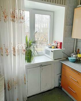 2-к квартира, вторичка, 42м2, 3/5 этаж