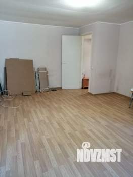 2-к квартира, вторичка, 42м2, 1/5 этаж