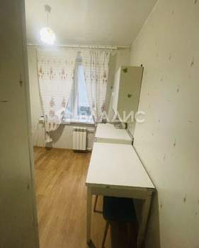 4-к квартира, вторичка, 58м2, 5/5 этаж